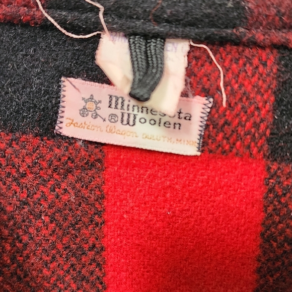 Vintage Minnesota Woolen Flannel JacK Shirt Womens M Red Black Buffalo Check - Picture 4 of 5